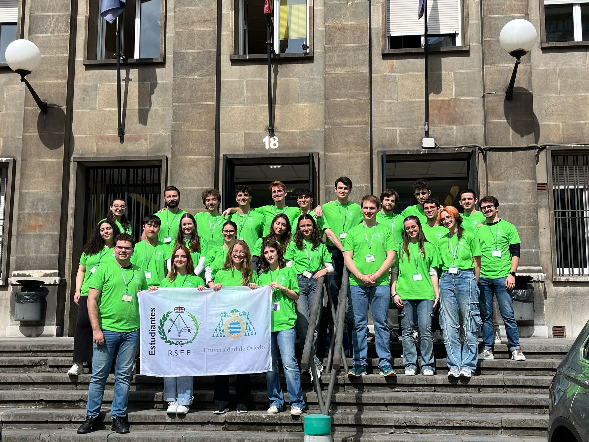 Foto oficial de participantes de NanoParadise 2025